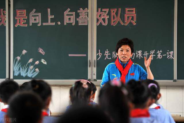 两人在曼彻斯特的一家高端日料餐厅“Musu”进行了私人晚餐，瓜帅向沃克强调了他在更衣室和赛场上的作用和角色。